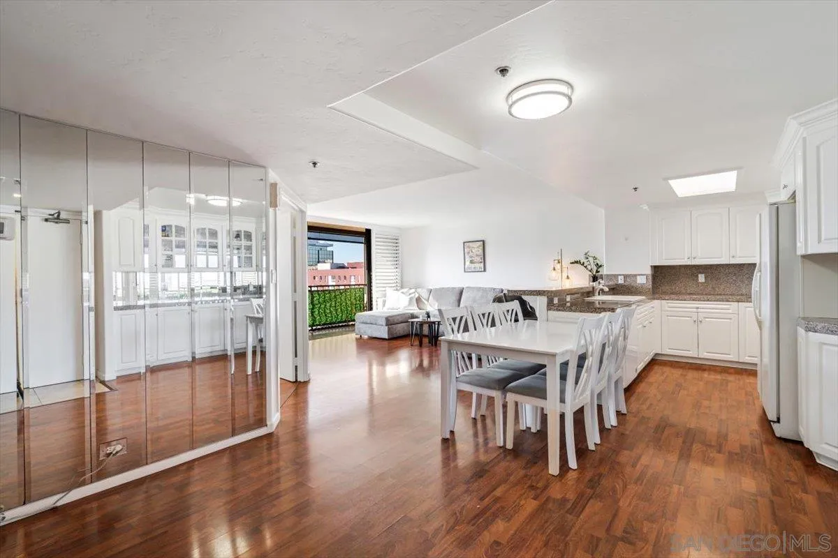 Photo #3: 240028937 Listing 