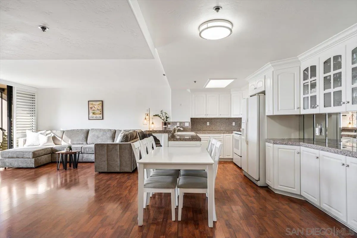 Photo #4: 240028937 Listing 