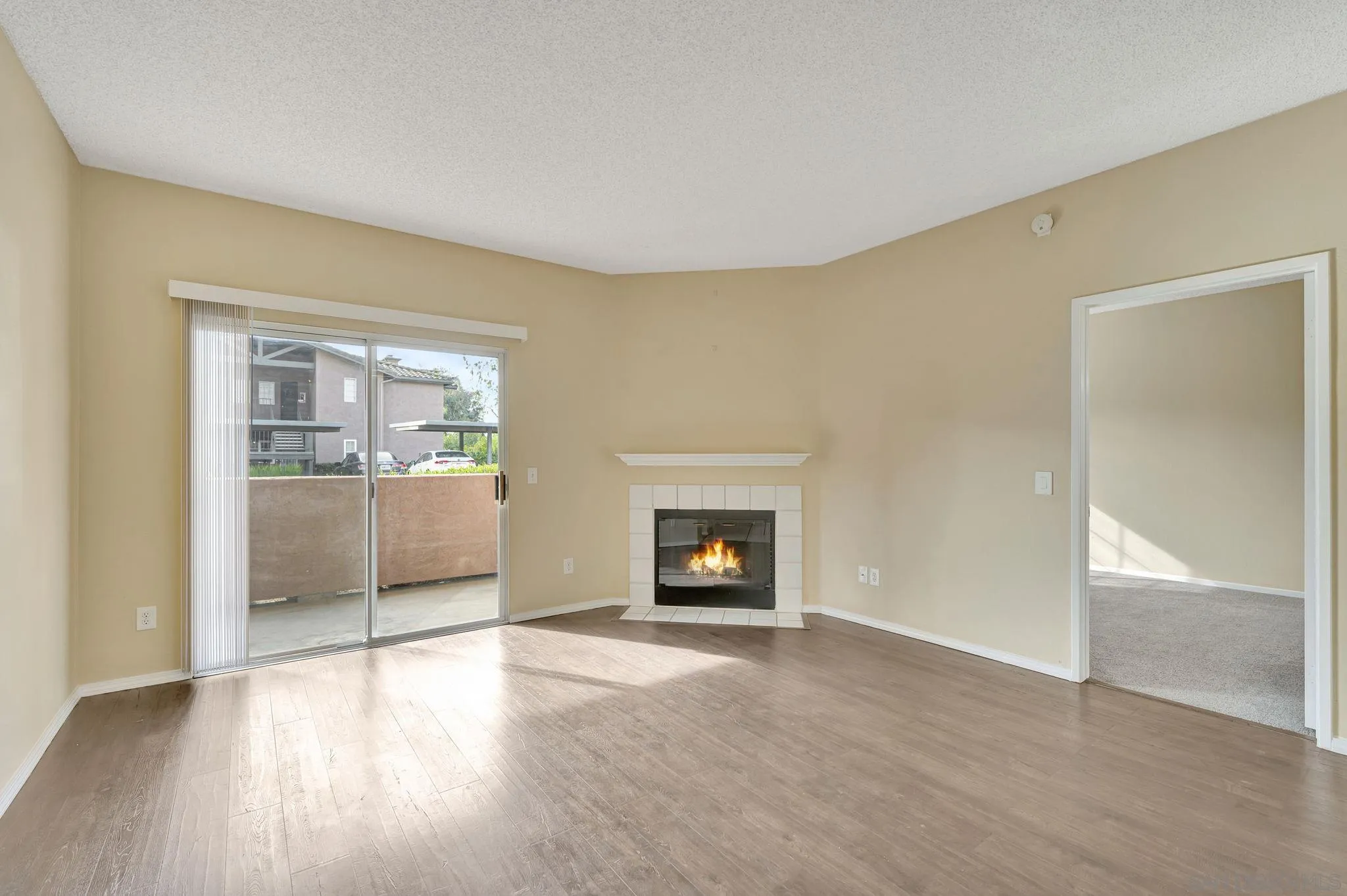 Photo #6: 240028943 Listing 