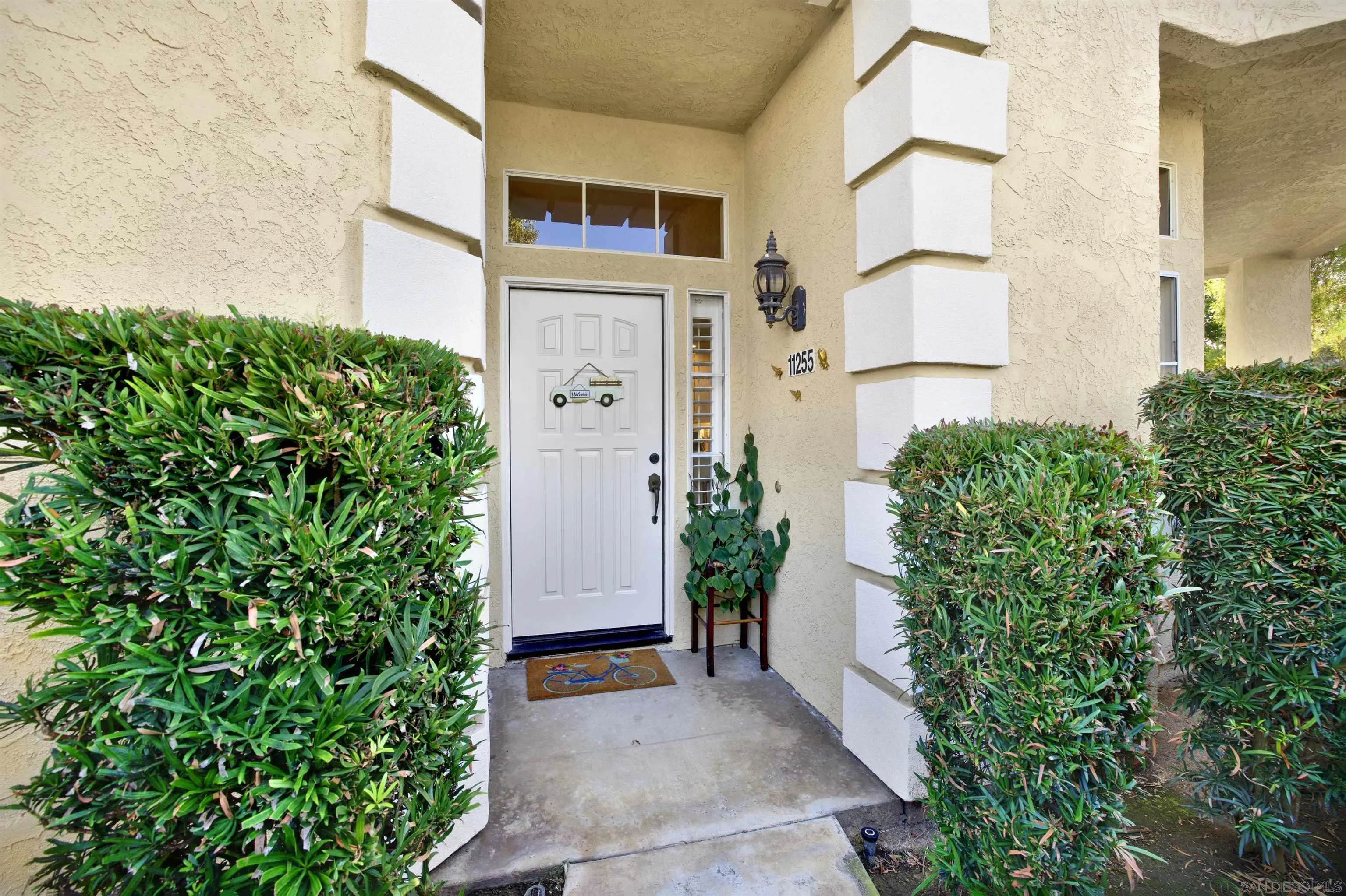 https://cdn.realtyfeed.com/cdn/127/240028950/cab6f512da913431e4a85827593cf397.webp