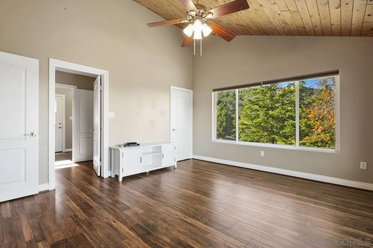 https://cdn.realtyfeed.com/cdn/127/240028959/cf2b4f4d532d3e468c7da6c72b82ebed.webp