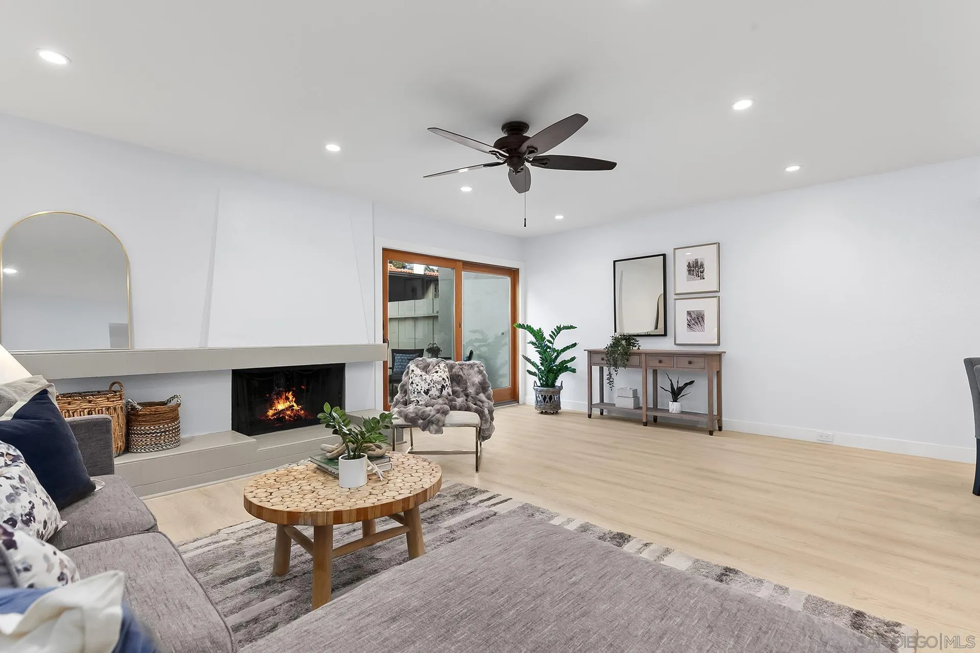Photo #5: 240028984 Listing 