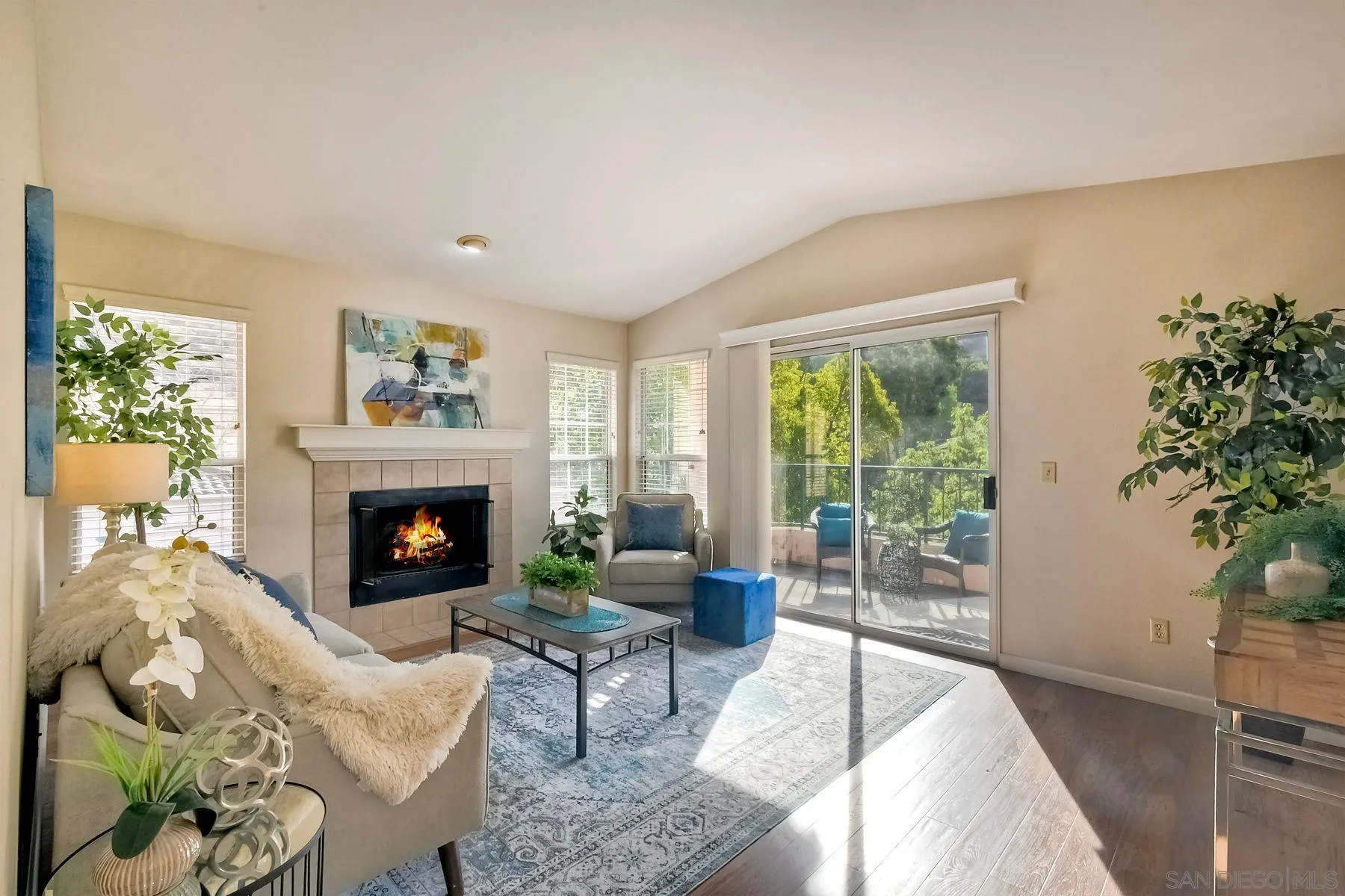 https://cdn.realtyfeed.com/cdn/127/240028994/bef297b0b45b9ff72edc096bc8ef4edd.webp