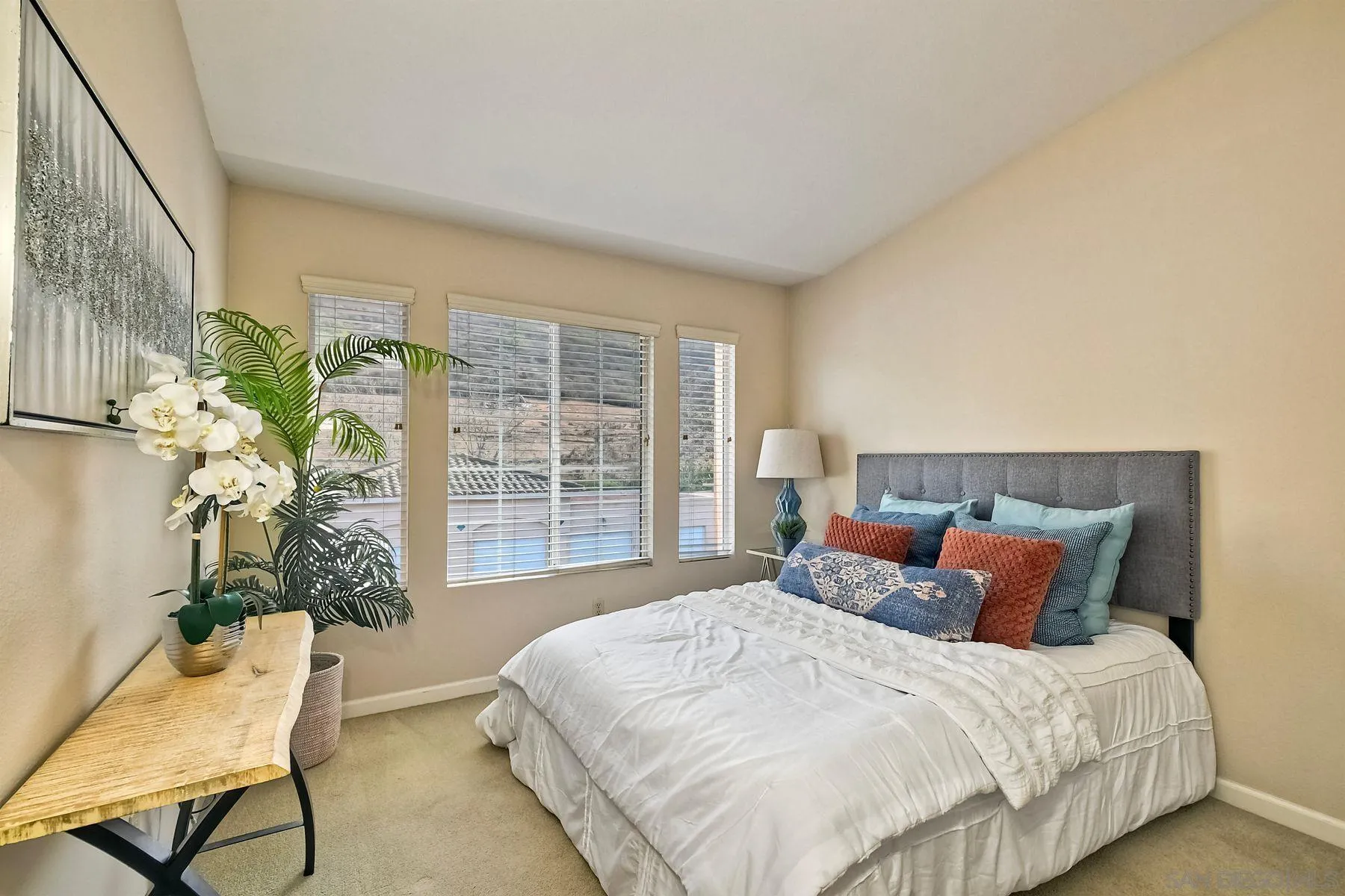 https://cdn.realtyfeed.com/cdn/127/240028994/d28ef0ff206733e0a2129cbb872fd60f.webp
