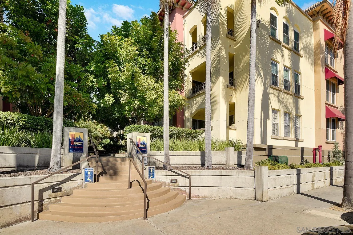 Photo #2: 240028997 Listing 