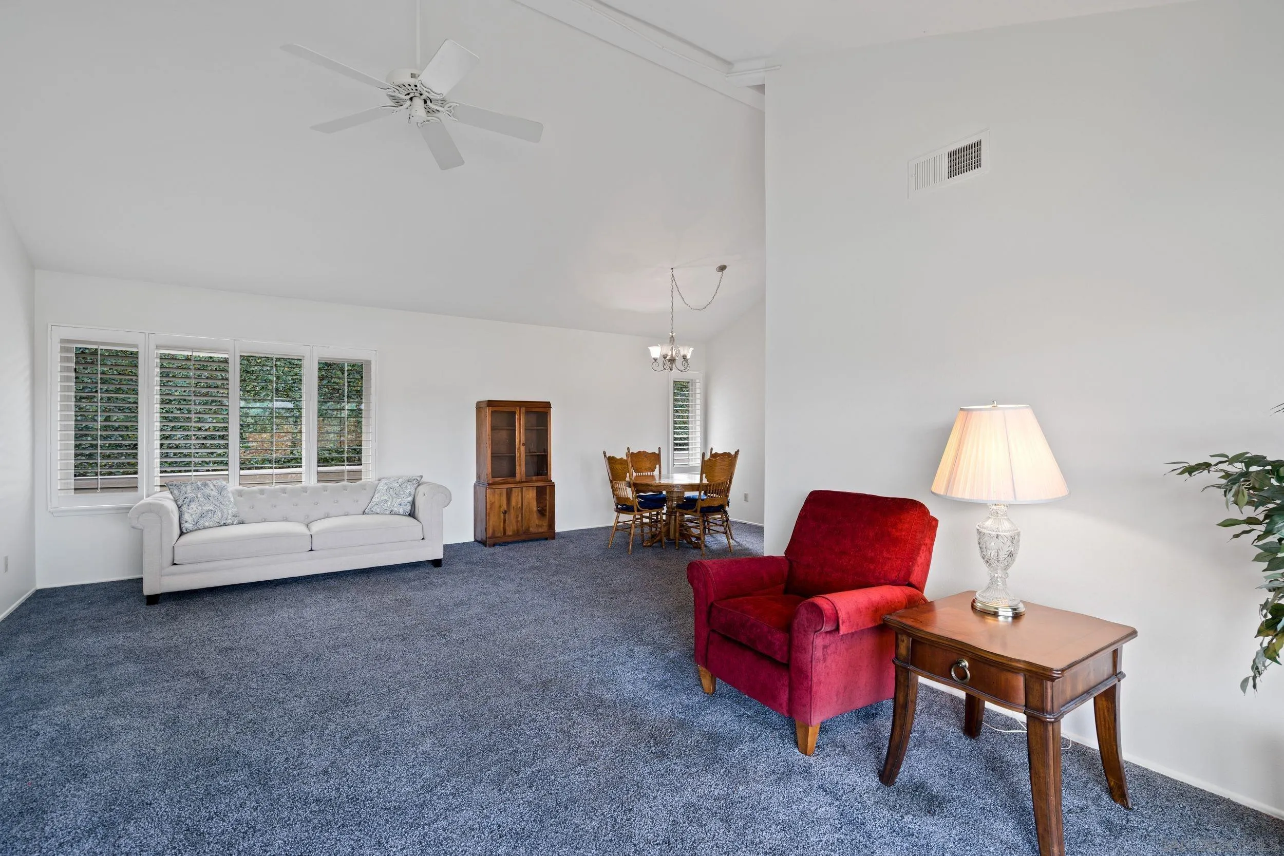 Photo #4: 240029019 Listing 