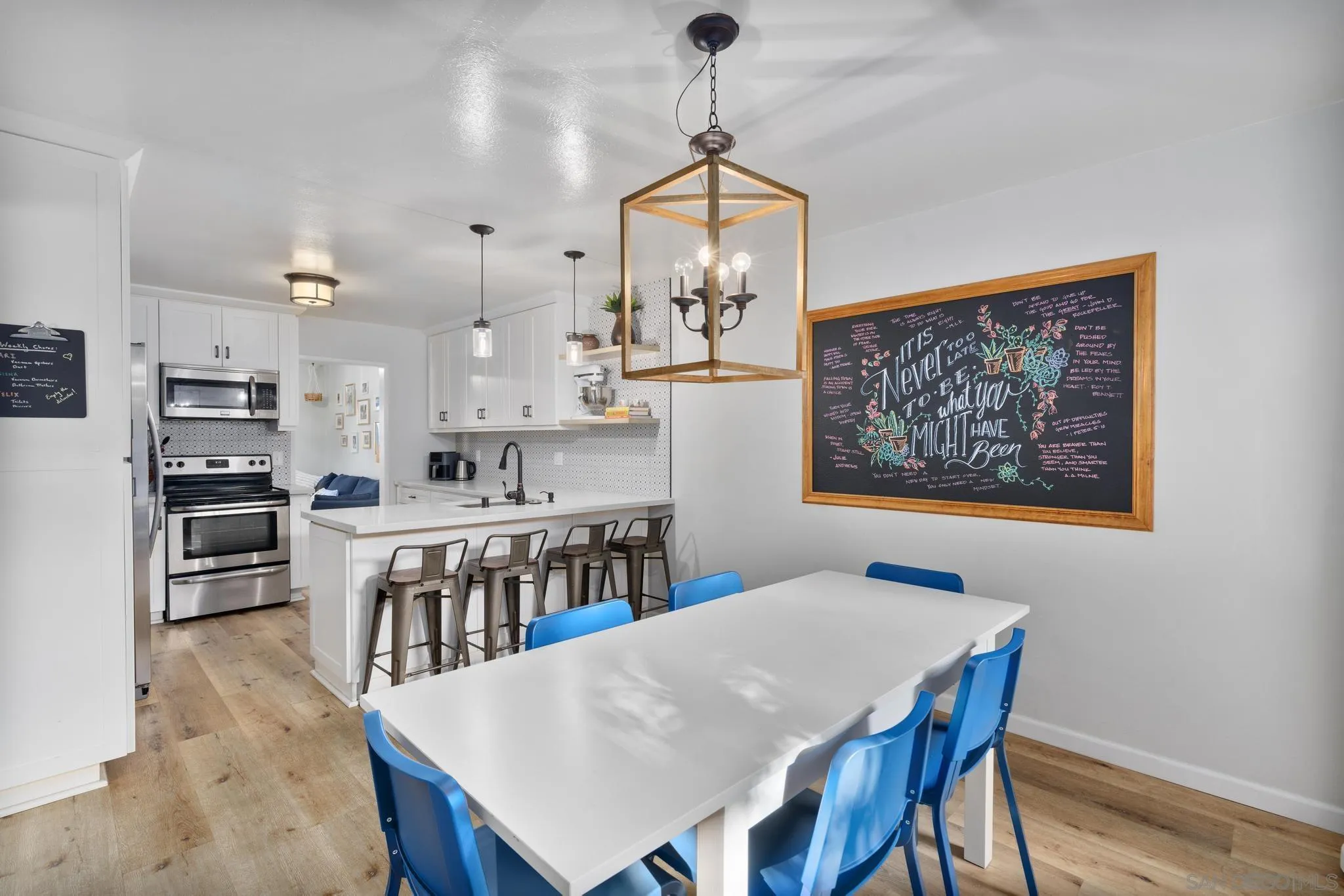 Photo #2: 250000002 Listing 
