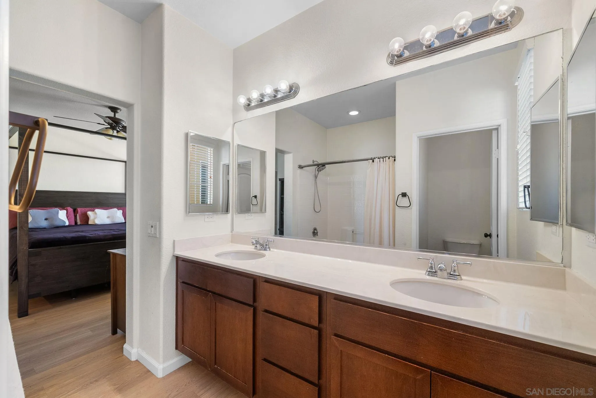 https://cdn.realtyfeed.com/cdn/127/250000005/bf77c8e68e8272f2379b810a18556342.webp