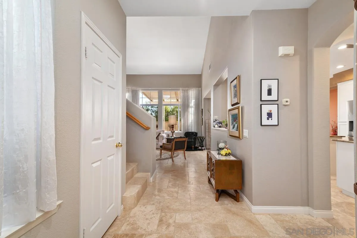 Photo #5: 250000081 Listing 