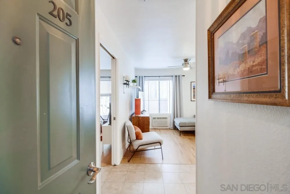 Photo #3: 250000127 Listing 
