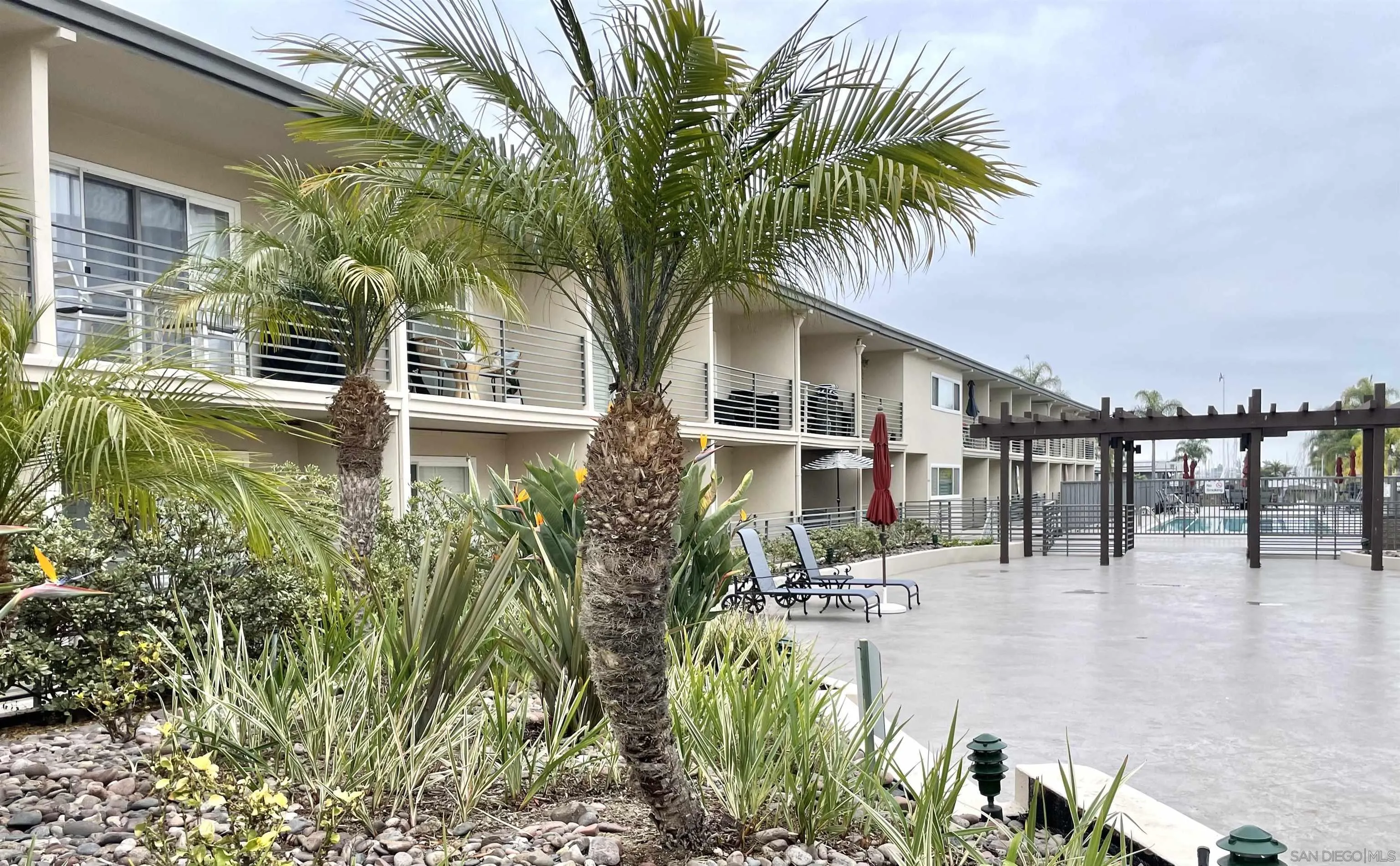 Photo #4: 250000136 Listing 