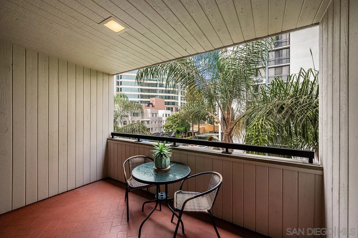 Photo #2: 250000159 Listing 