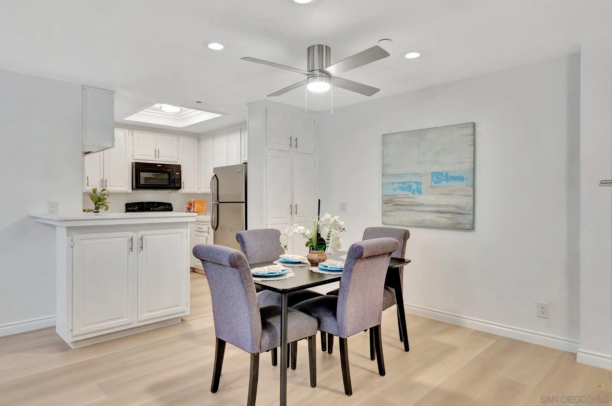 Photo #3: 250000214 Listing 