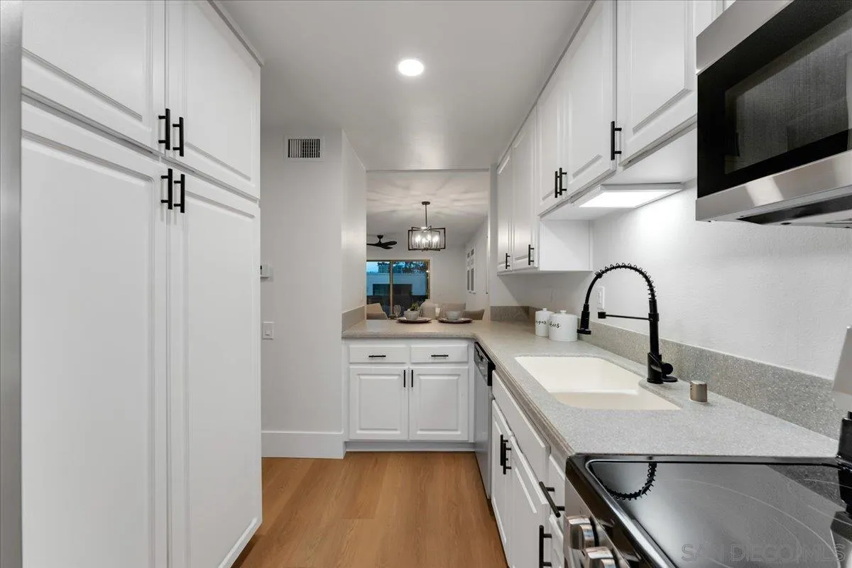 https://cdn.realtyfeed.com/cdn/127/250000226/e863a6822520d85f361c706fd456e8f3.webp