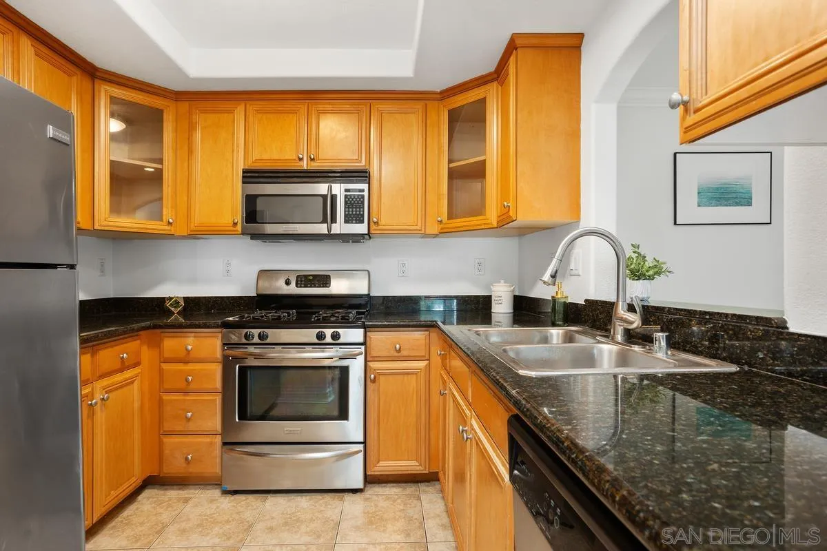 Photo #6: 250000255 Listing 