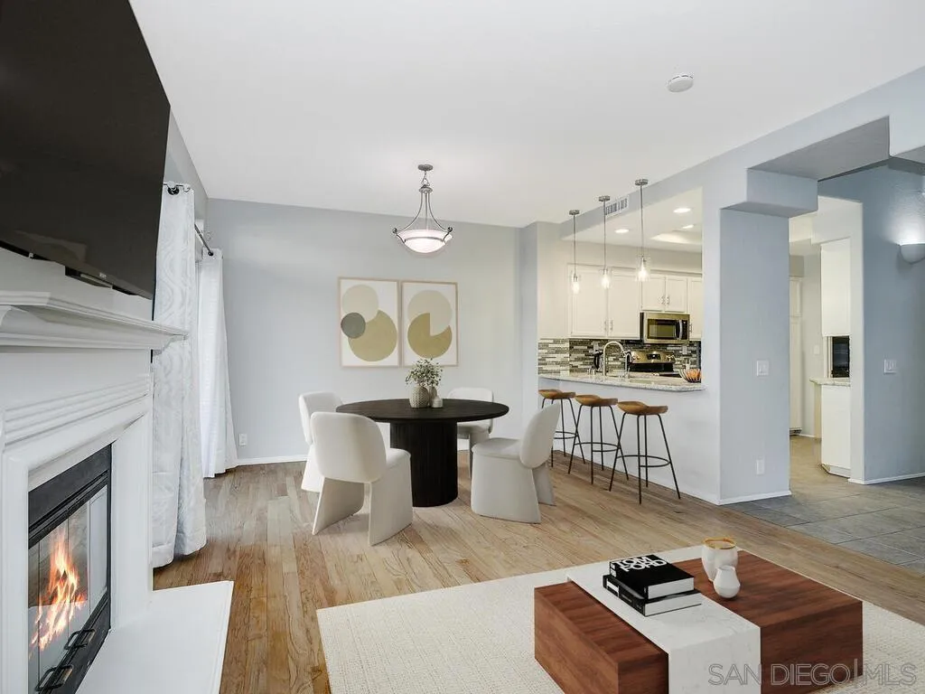 Photo #4: 250000282 Listing 