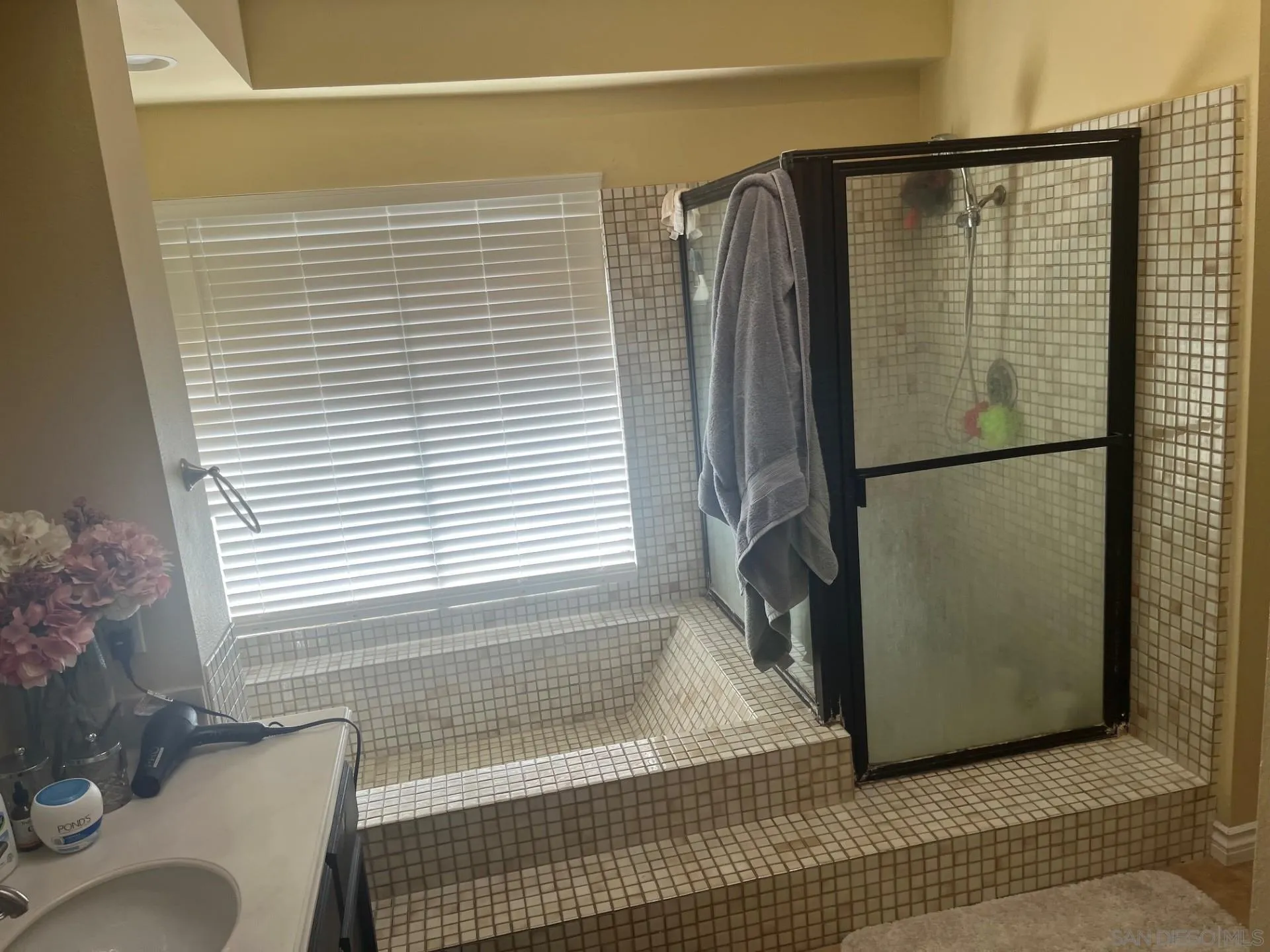 https://cdn.realtyfeed.com/cdn/127/250000357/85623dd258945525a8e09d3ee565df0f.webp