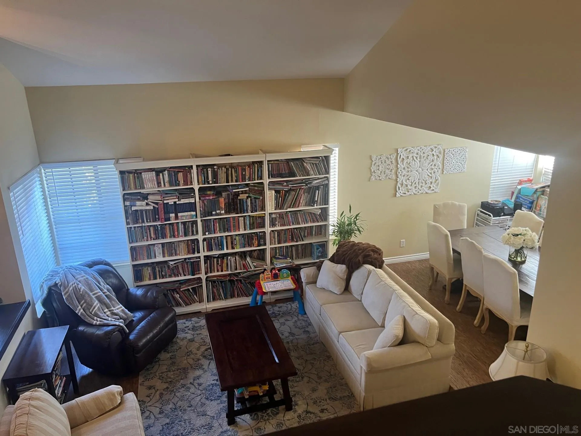https://cdn.realtyfeed.com/cdn/127/250000357/bea03e901c36378da9447fa279928f60.webp