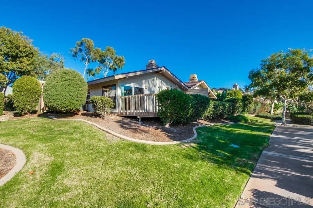 More Details about MLS # 250000447 : 9911 AVIARY DR