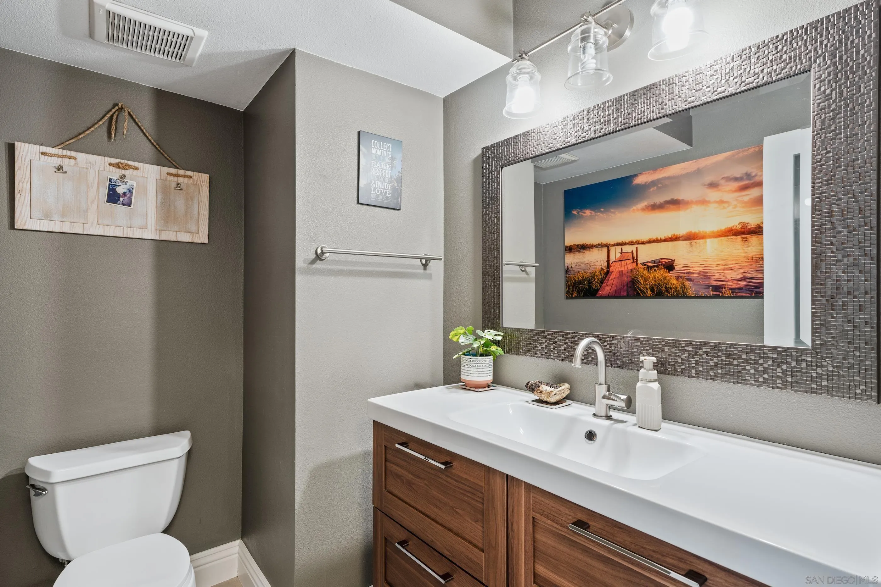 Photo #5: 250000455 Listing 