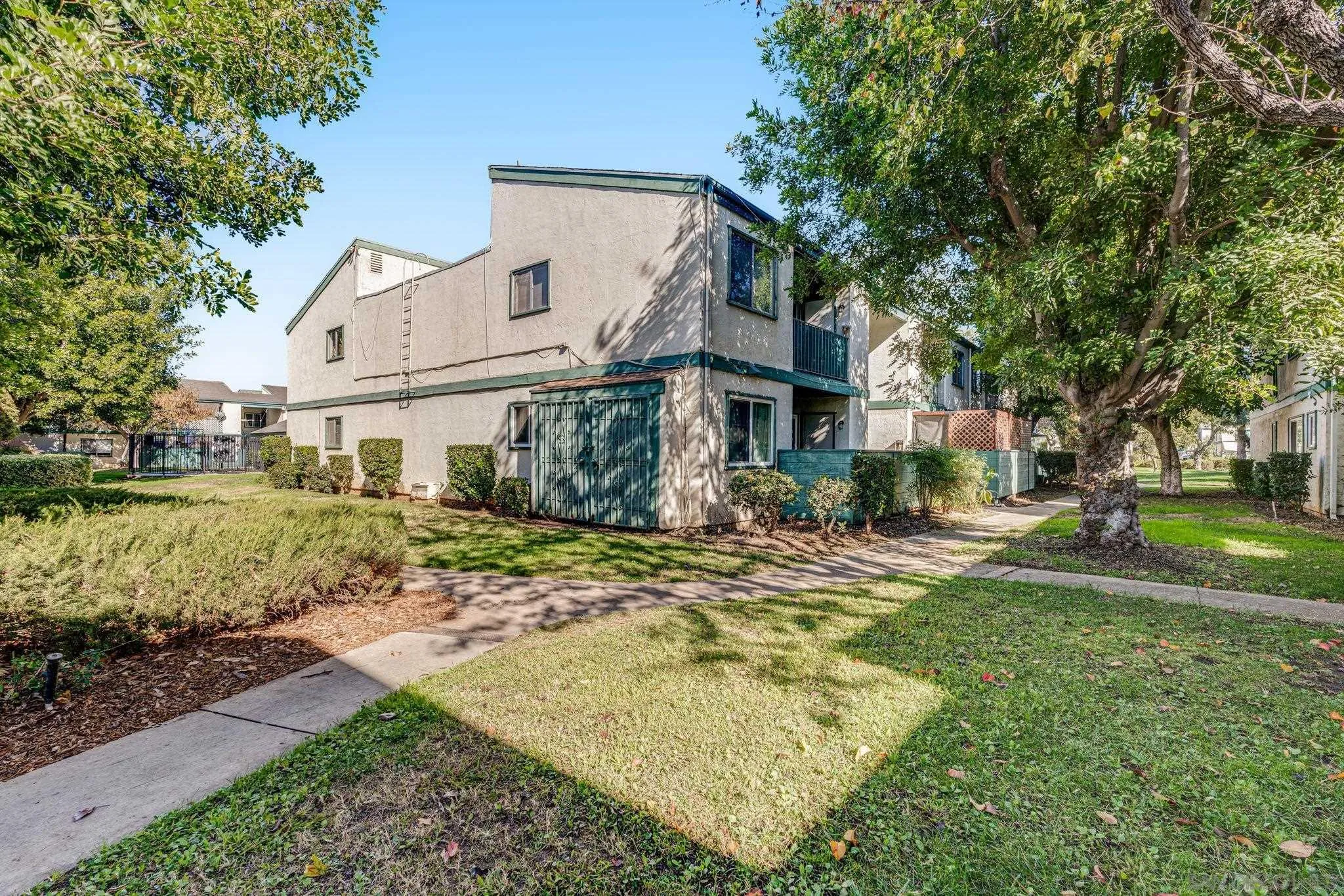 Photo #2: 250000502 Listing 