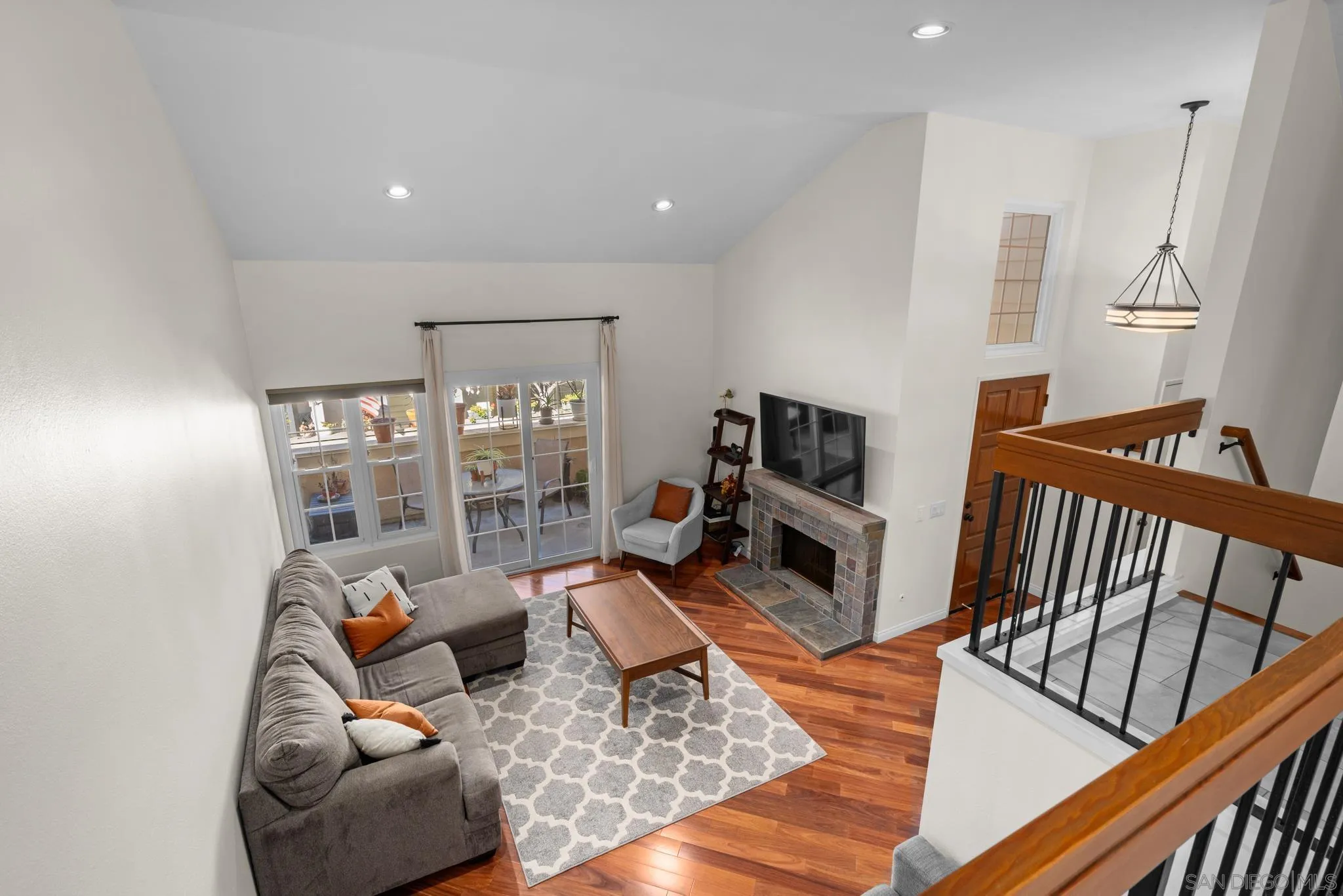 Photo #4: 250000503 Listing 