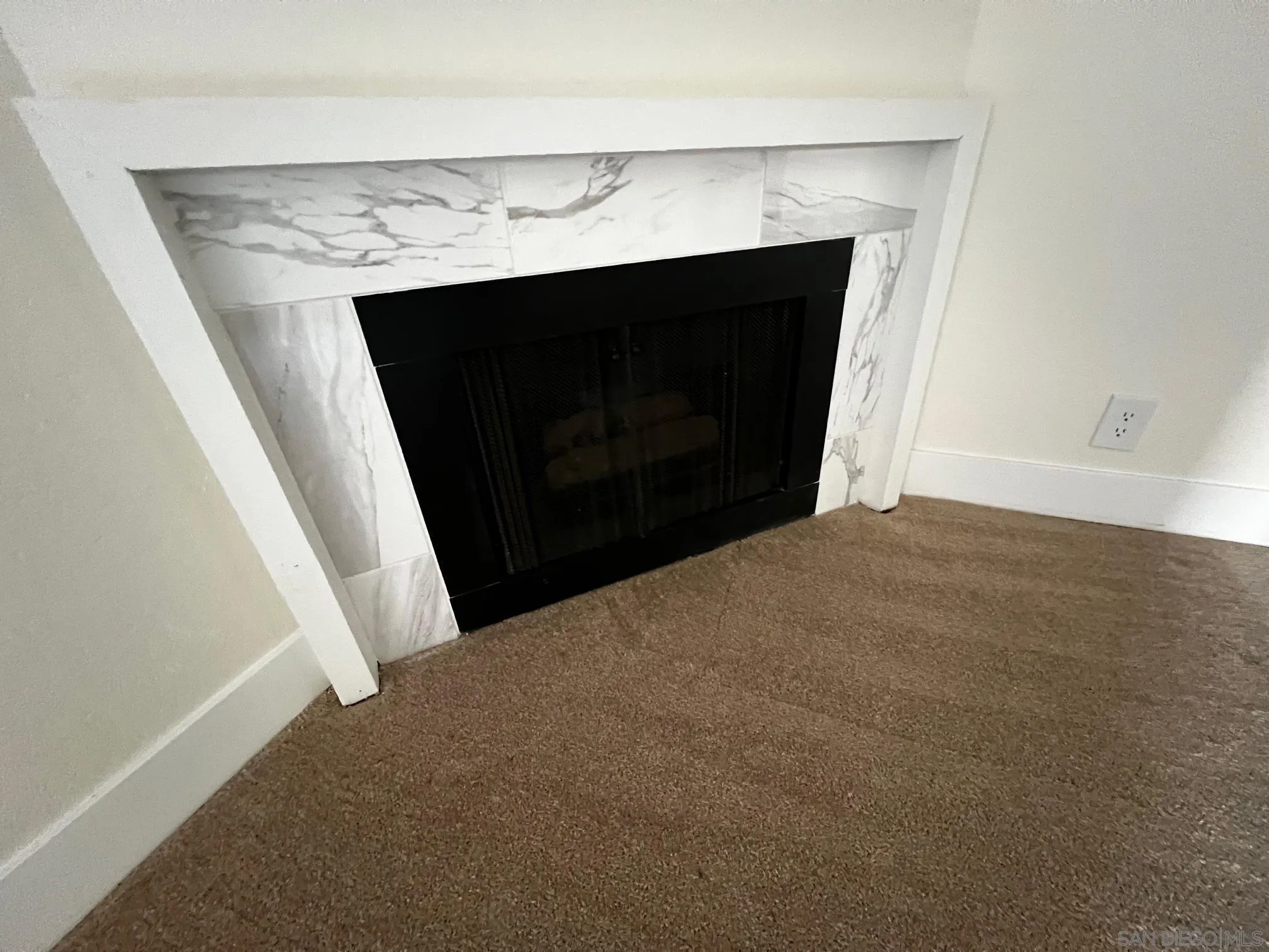 Photo #5: 250000510 Listing 