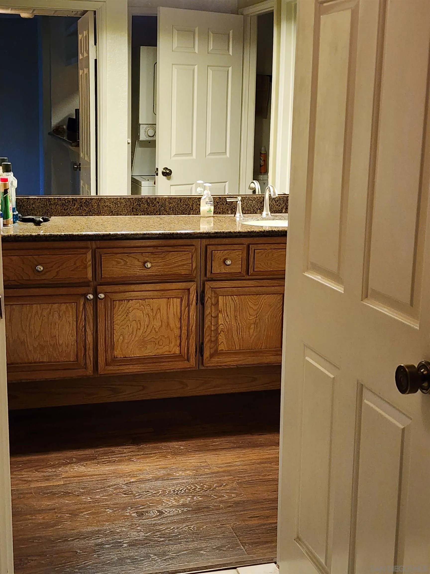Photo #9: 250000510 Listing: Photo #9