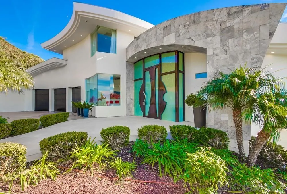La Jolla, CA 92037