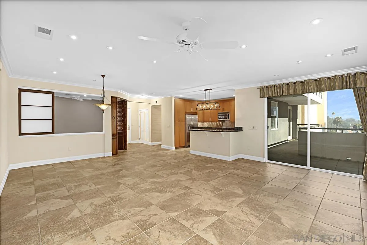 Photo #2: 250000533 Listing 