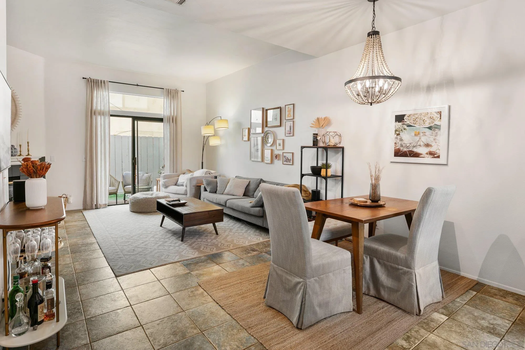 Photo #4: 250000609 Listing 