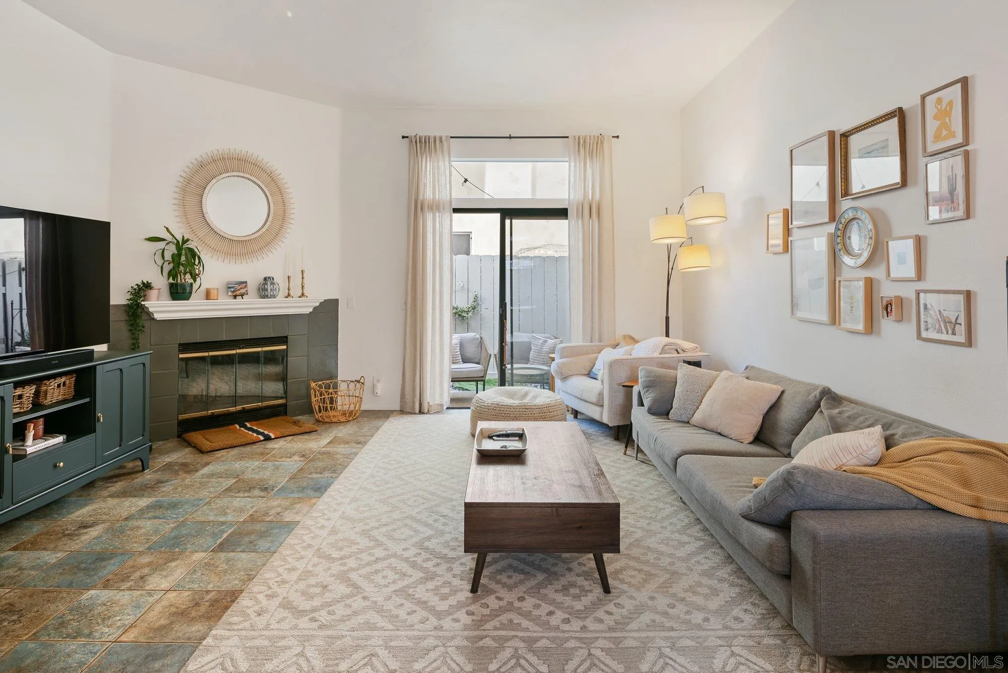 Photo #6: 250000609 Listing 