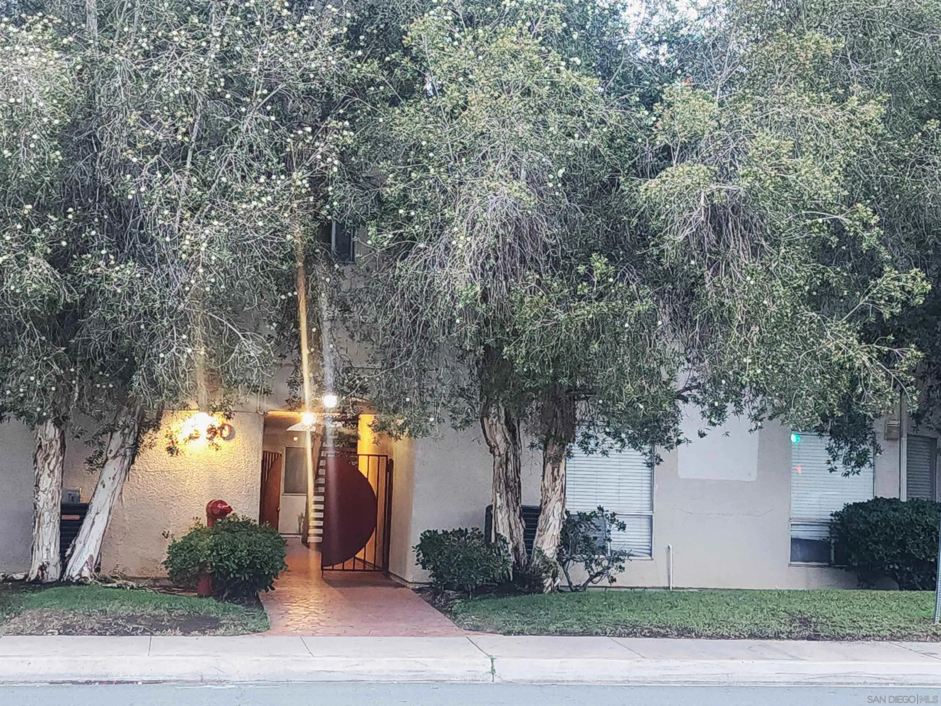Photo #2: 250000620 Listing 