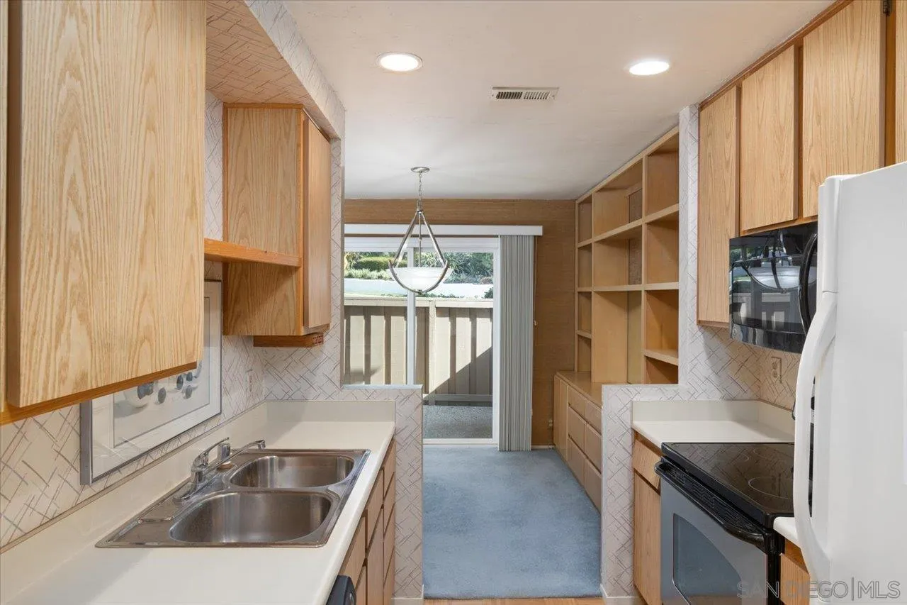 Photo #5: 250000654 Listing 