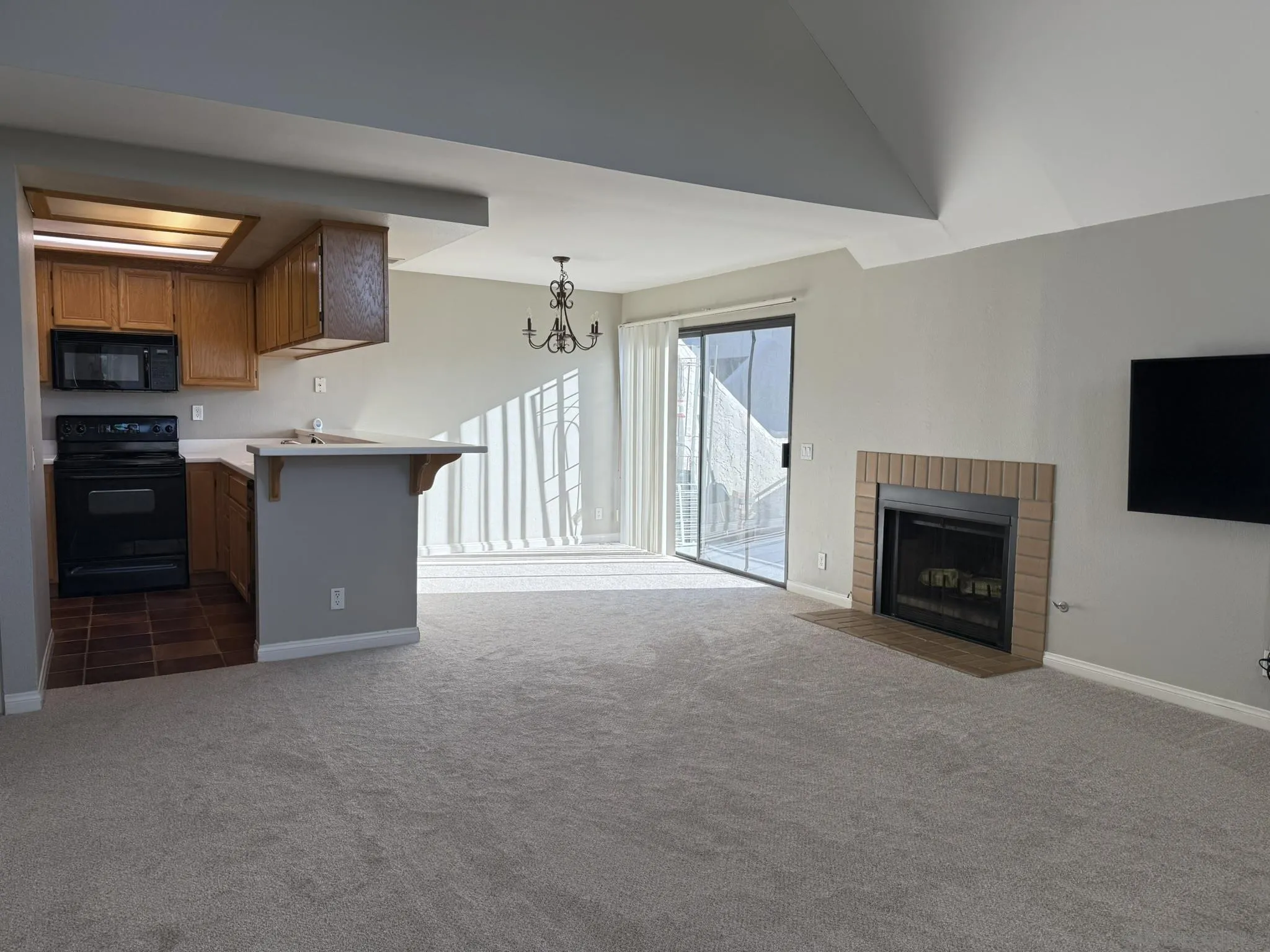 https://cdn.realtyfeed.com/cdn/127/250000680/2fdd42388d3492b95407710110381fdd.webp