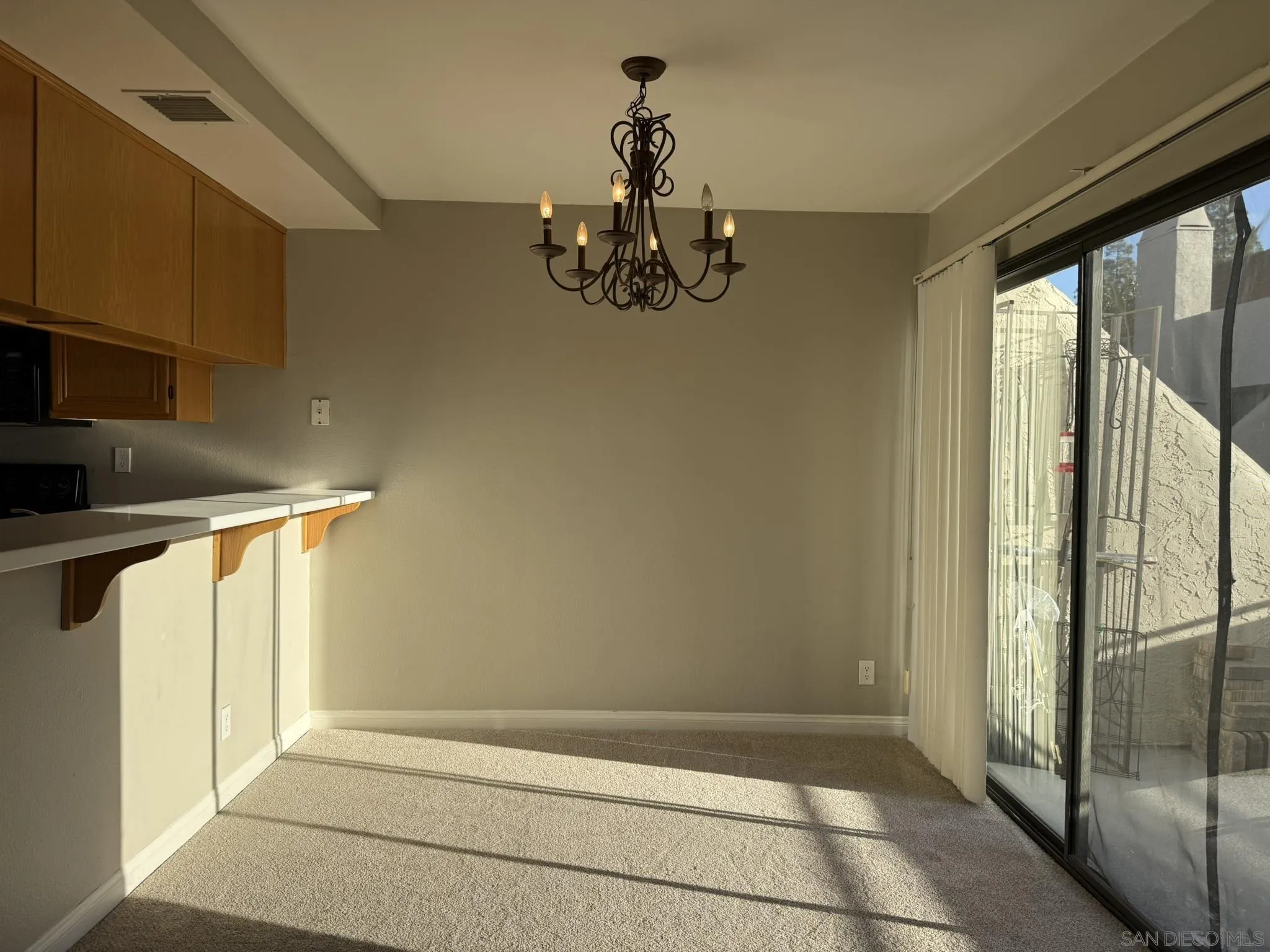 https://cdn.realtyfeed.com/cdn/127/250000680/d387d4524f386ce6342293443a1ecfc8.webp