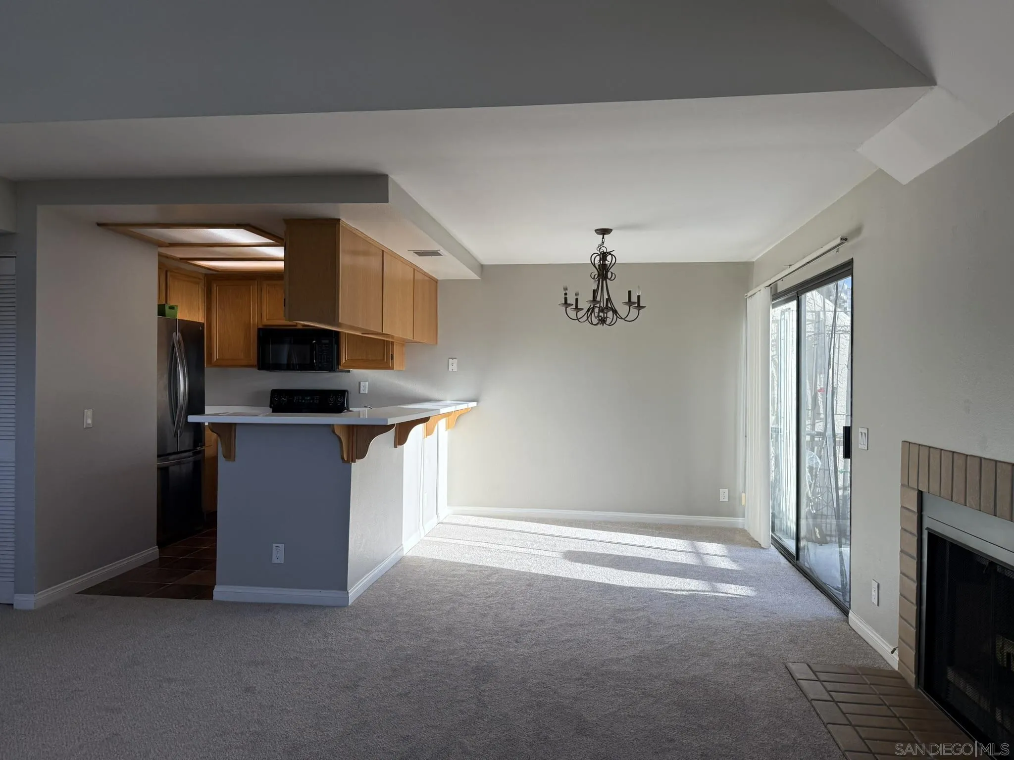 Photo #4: 250000680 Listing 