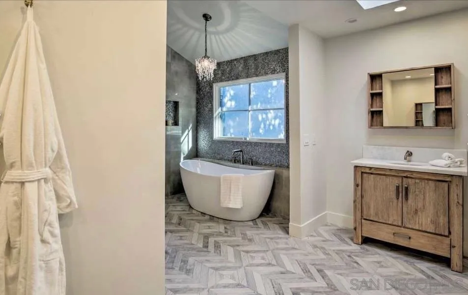 https://cdn.realtyfeed.com/cdn/127/250000702/4a442706b9e08c5ea49b80ff8a712ef8.webp