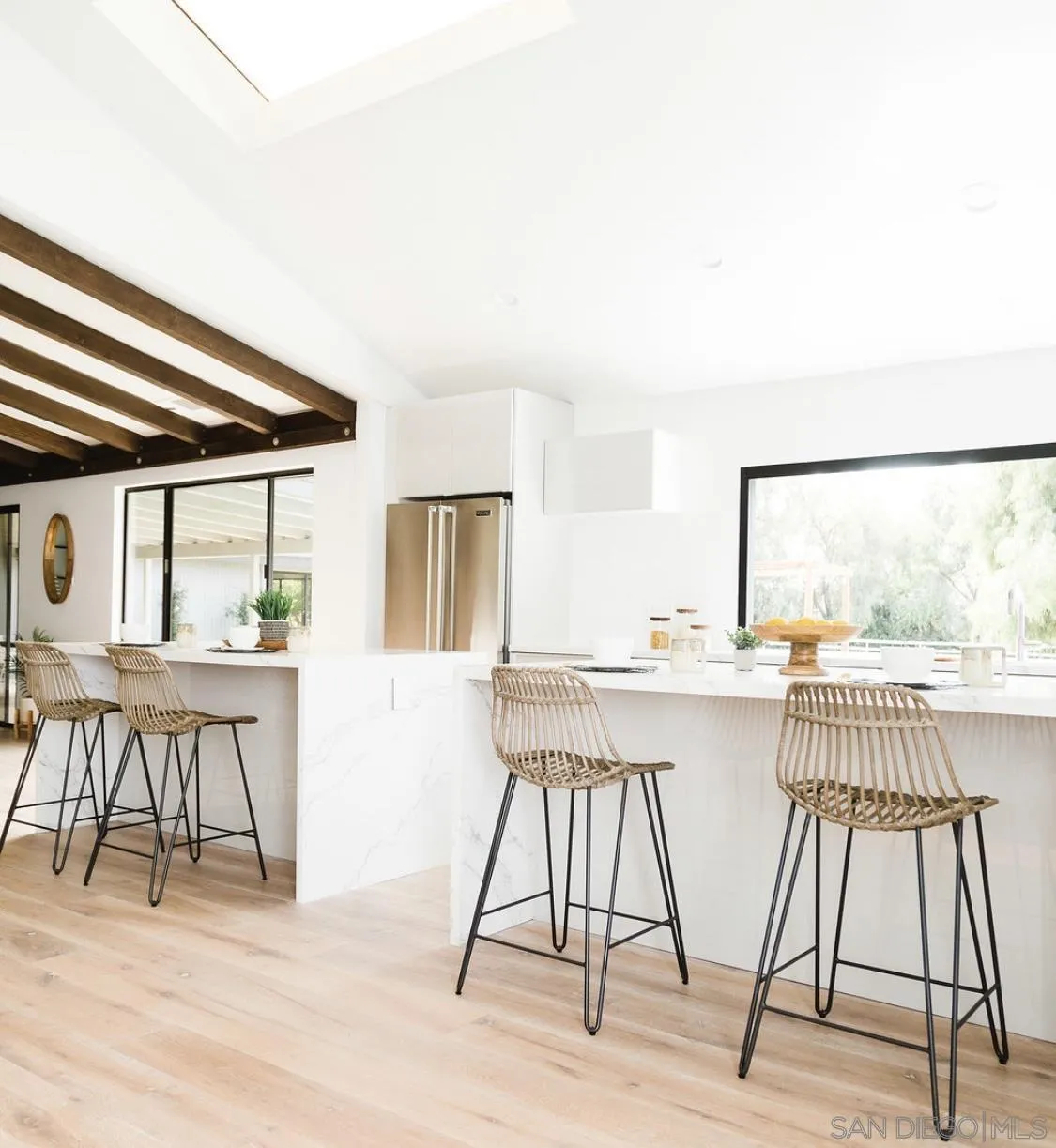 https://cdn.realtyfeed.com/cdn/127/250000702/d9523639db6de6f4917e55b2829cff5e.webp