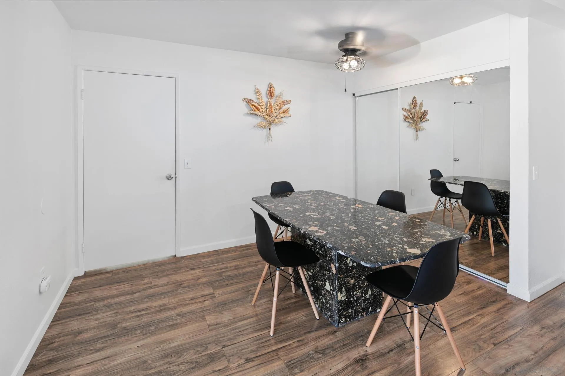 Photo #6: 250000704 Listing 