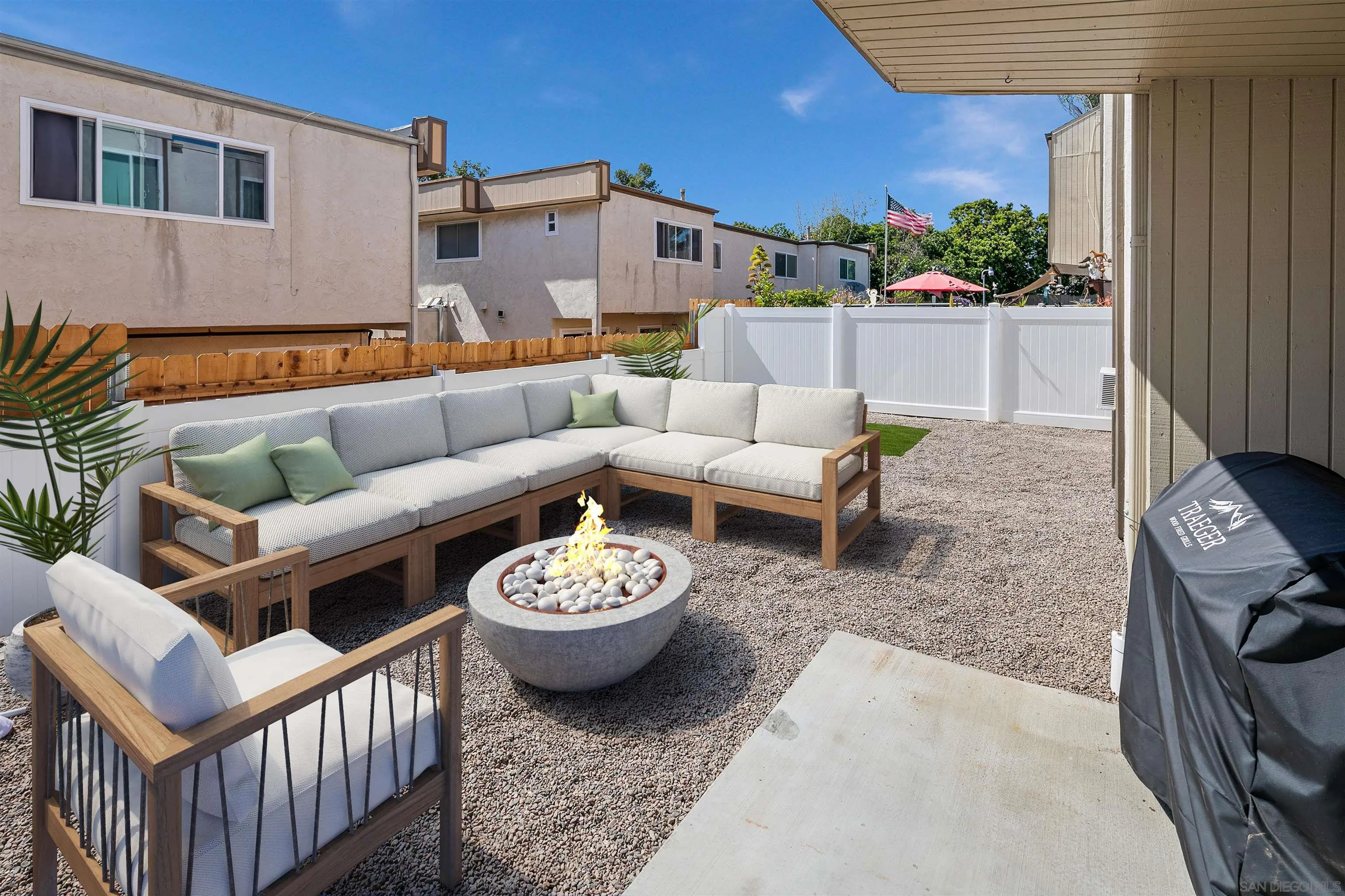 Photo #2: 250000704 Listing 