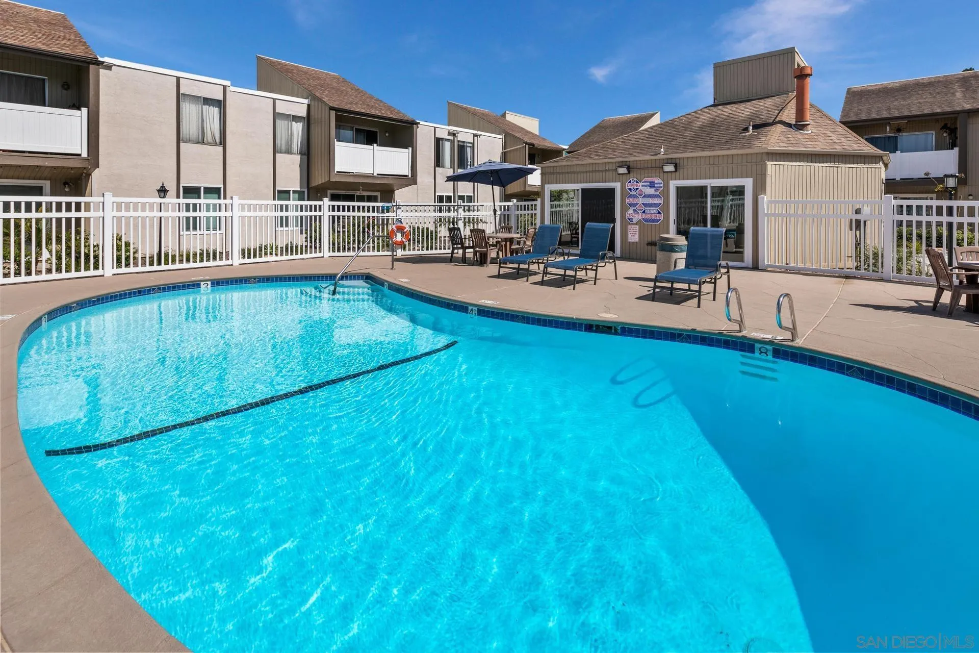 Photo #5: 250000704 Listing 