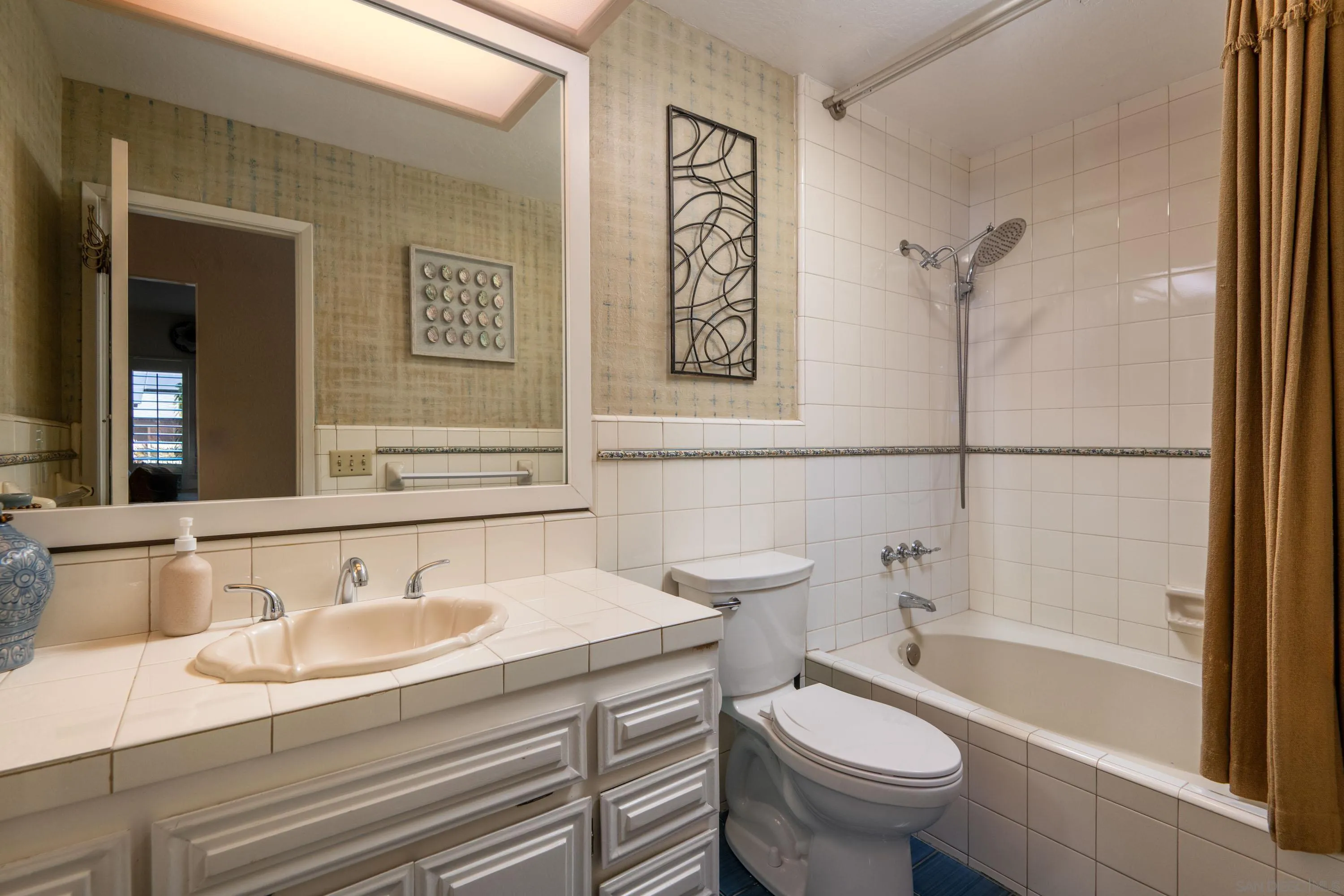 https://cdn.realtyfeed.com/cdn/127/250000738/6704123d713b26997b22049b61b5aa03.webp
