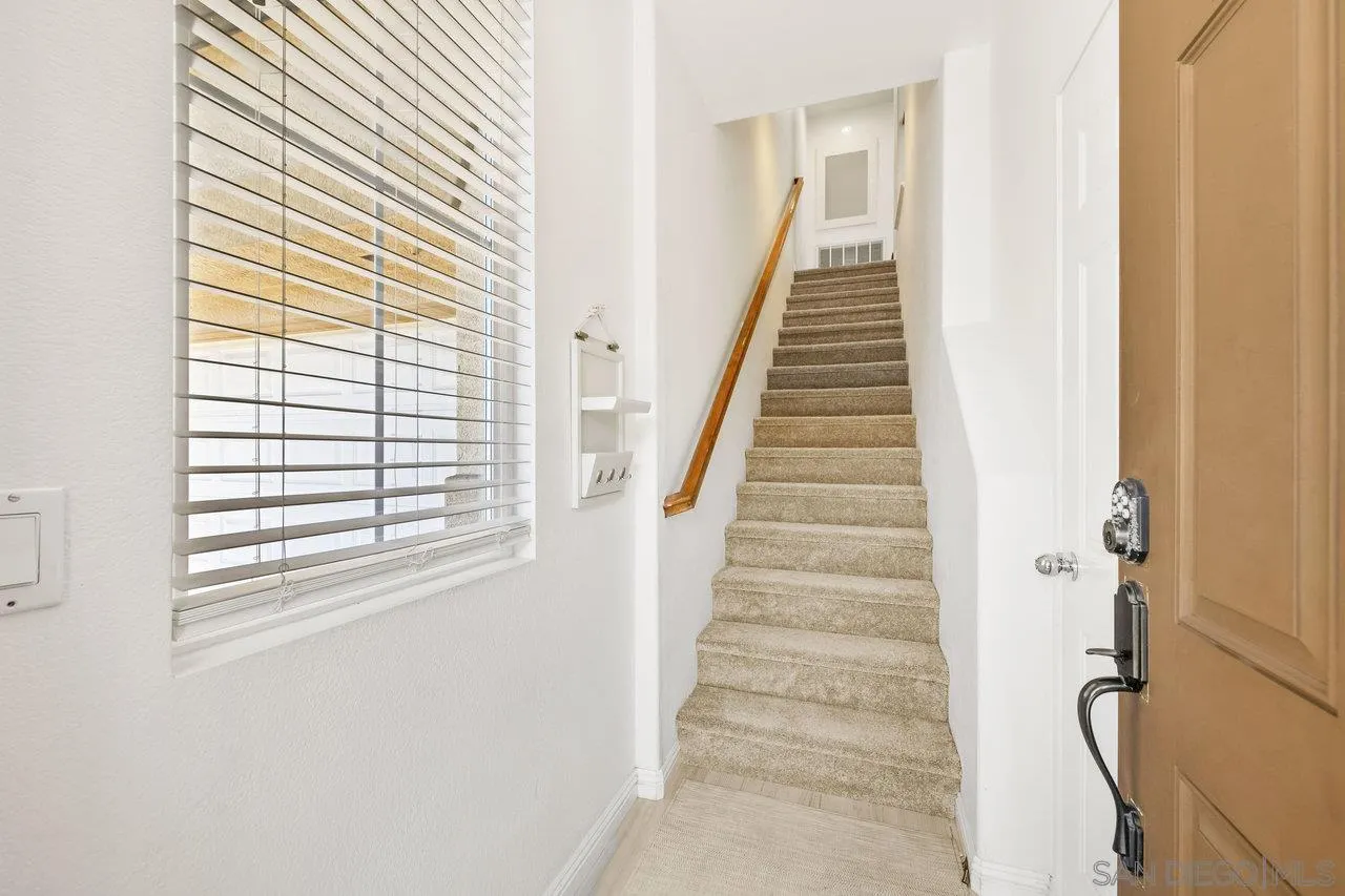 Photo #5: 250000782 Listing 