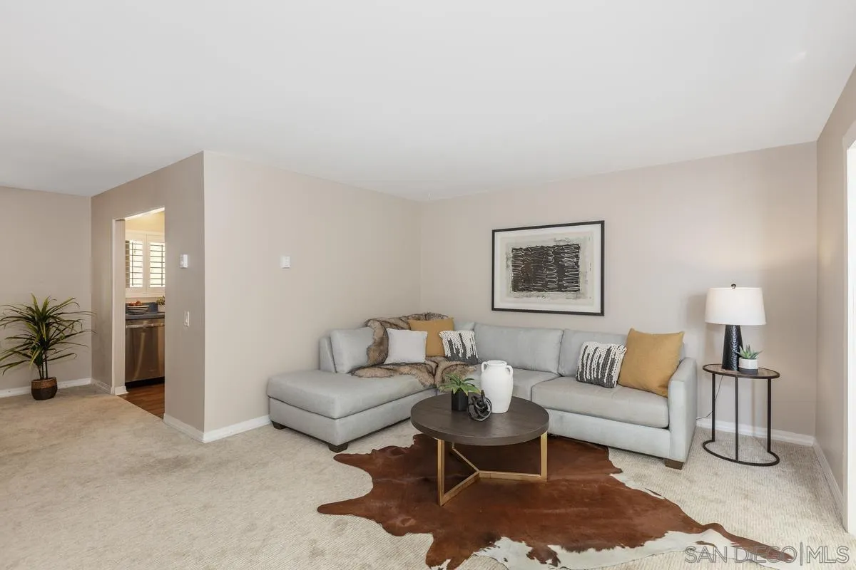 Photo #2: 250000830 Listing 
