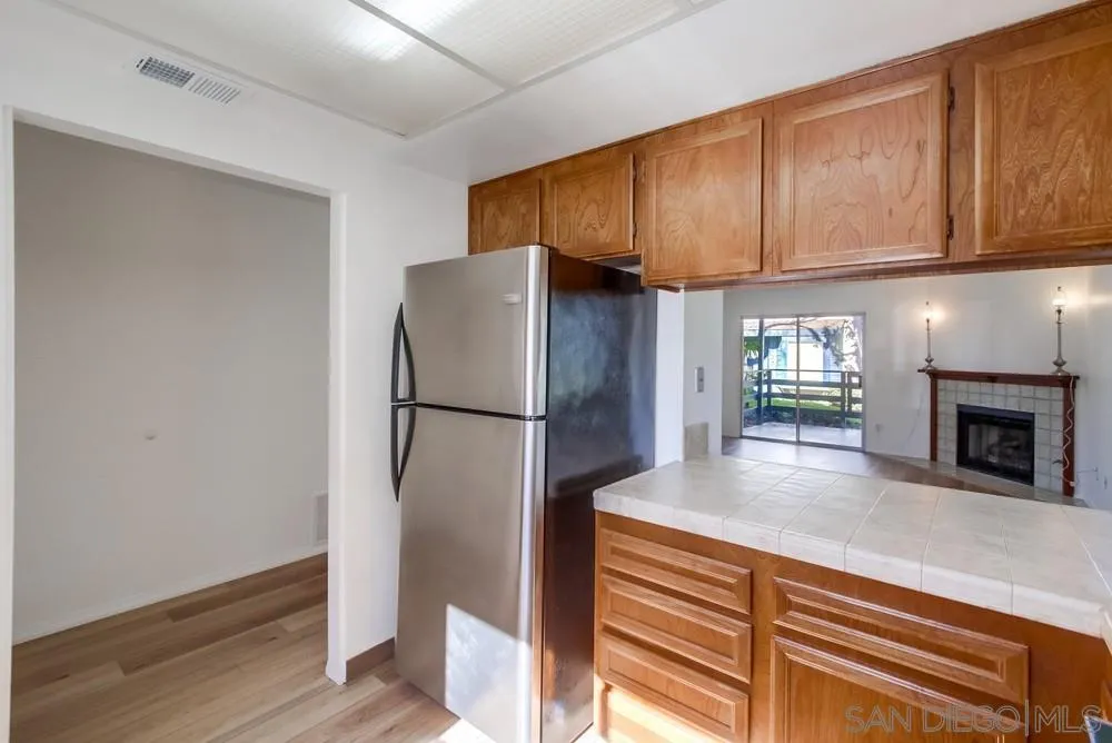 Photo #6: 250000856 Listing 
