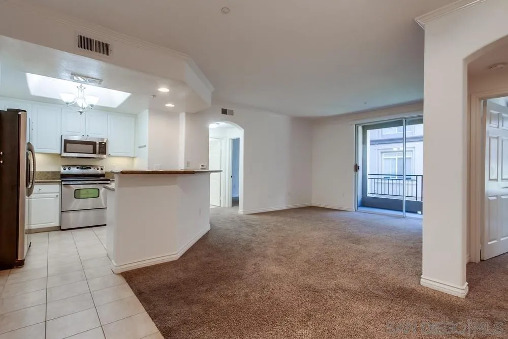 Photo #5: 250000867 Listing 