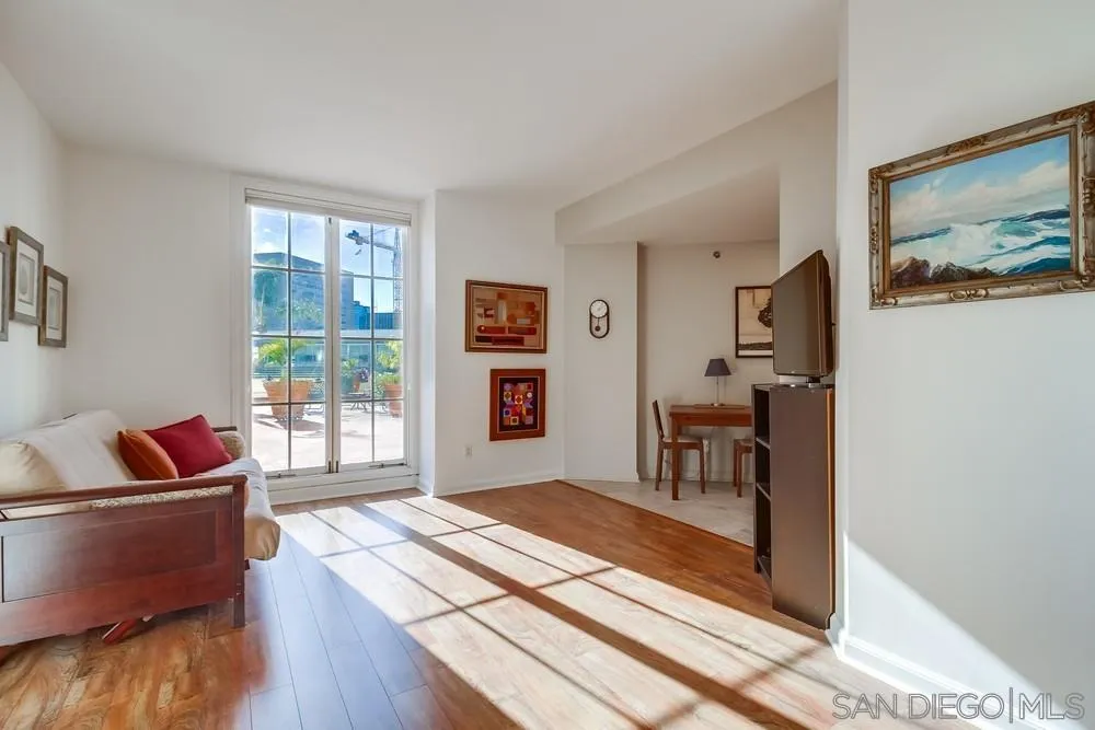 https://cdn.realtyfeed.com/cdn/127/250000937/fb5e923f3685b9a87e73b29b2fb664d0.webp