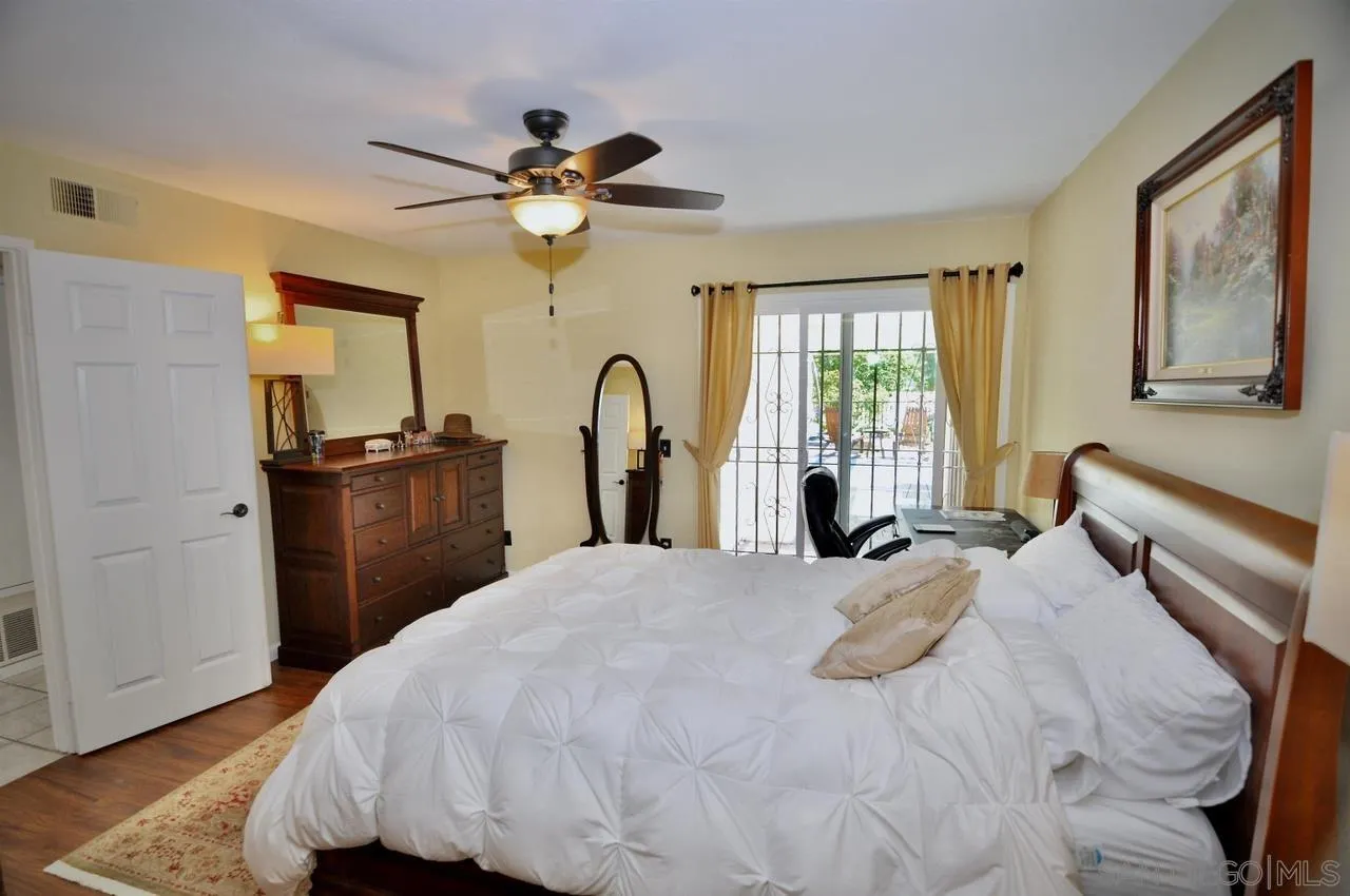 https://cdn.realtyfeed.com/cdn/127/250000949/b7e7d6a6bf9fe7441e0fef3e201bdd19.webp