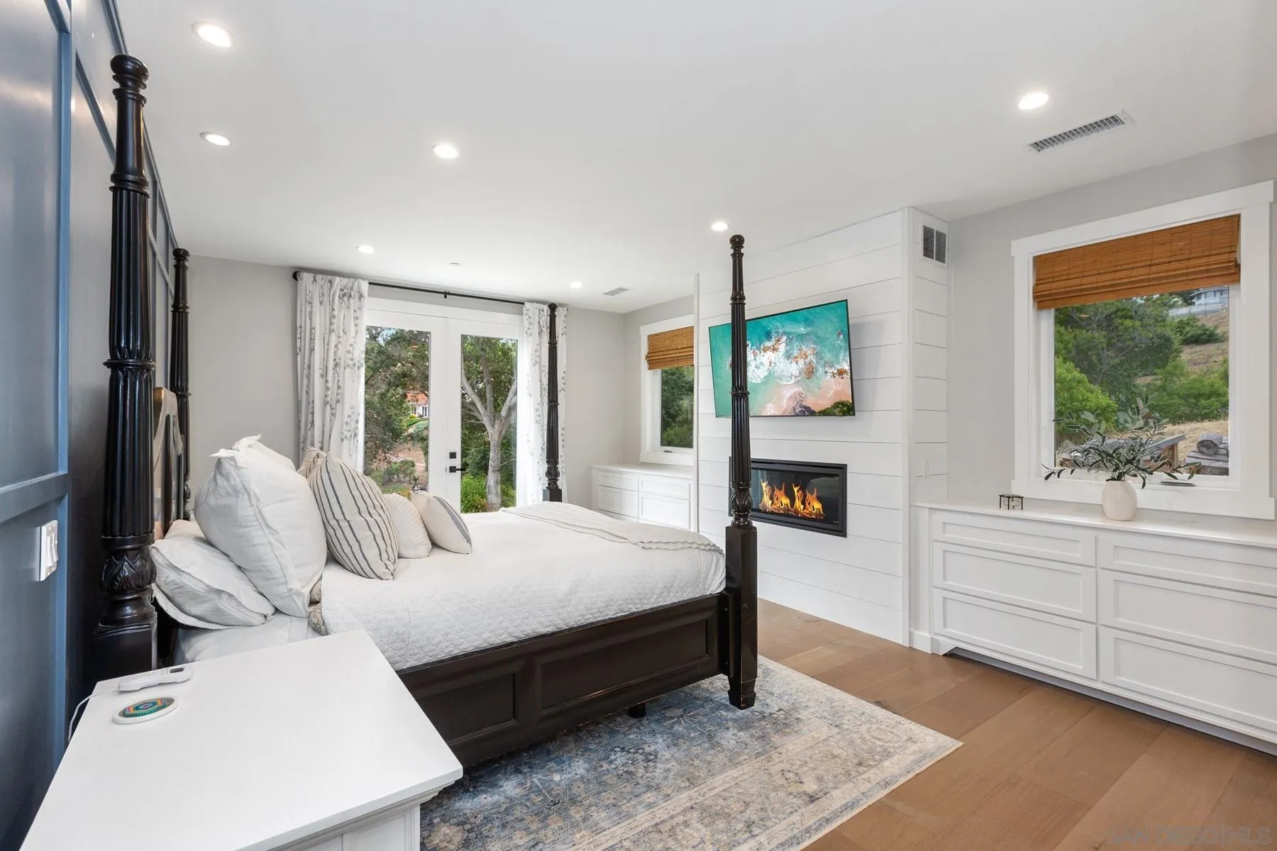 https://cdn.realtyfeed.com/cdn/127/250000994/5db13d6e9a20d05b289968d8473d5073.webp